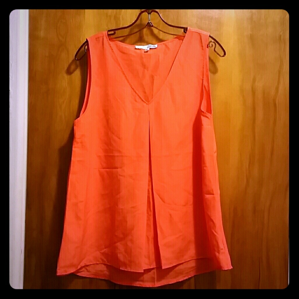 5/$25 Harve Benard • Orange Sleeveless V Neck Blouse